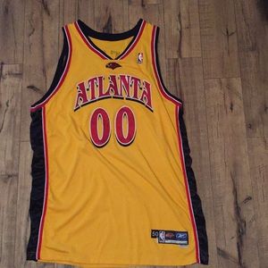 Signed Atlanta Hawks Jersey!